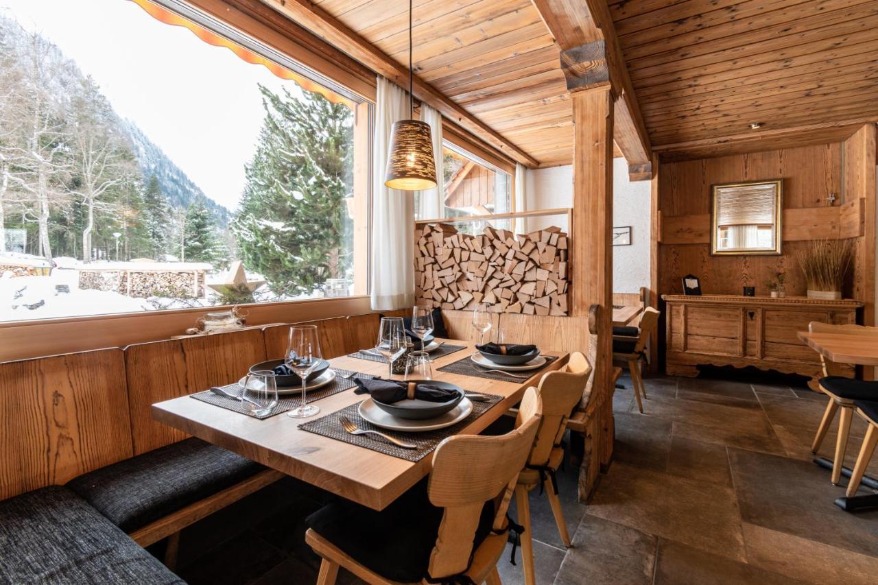 Typically Swiss Hotel Ermitage คันเดอร์ชเตค ภายนอก รูปภาพ