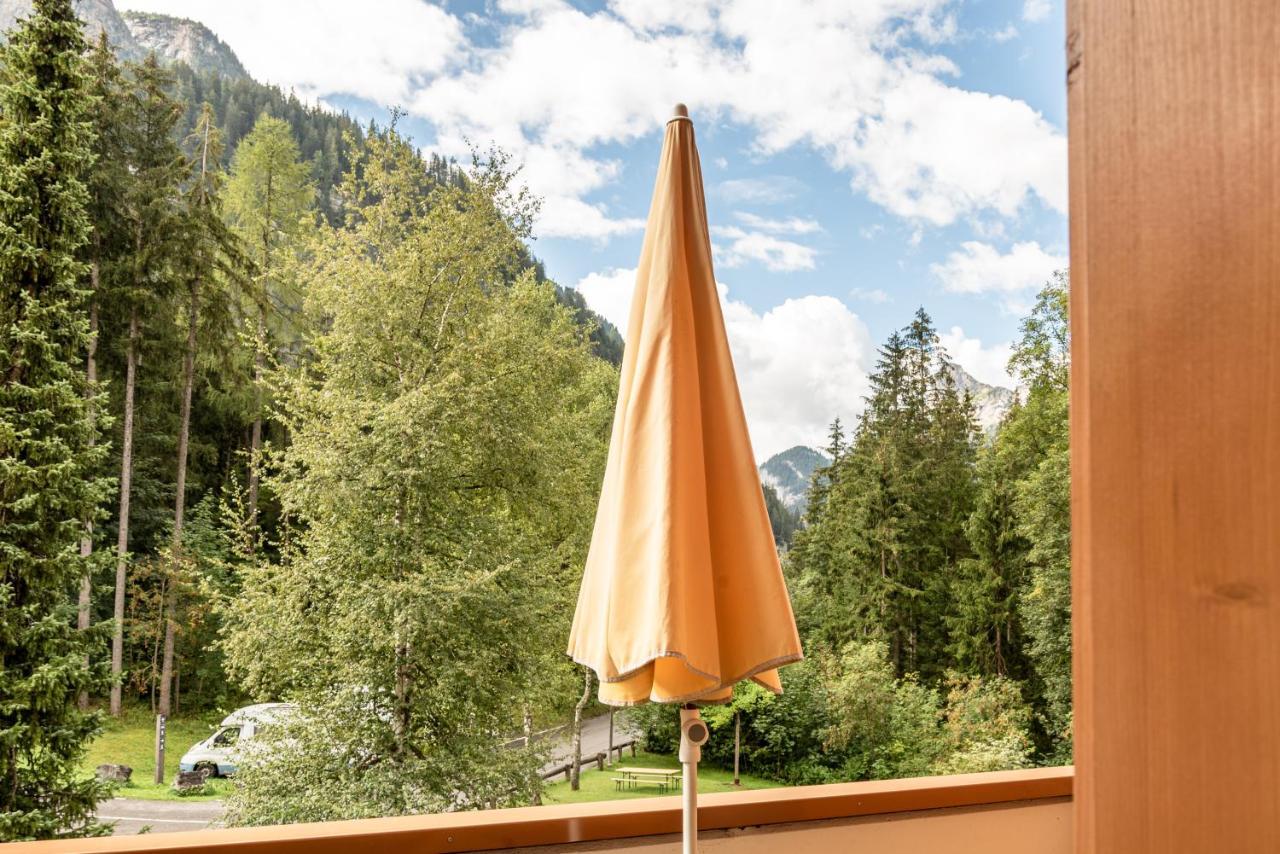 Typically Swiss Hotel Ermitage คันเดอร์ชเตค ภายนอก รูปภาพ