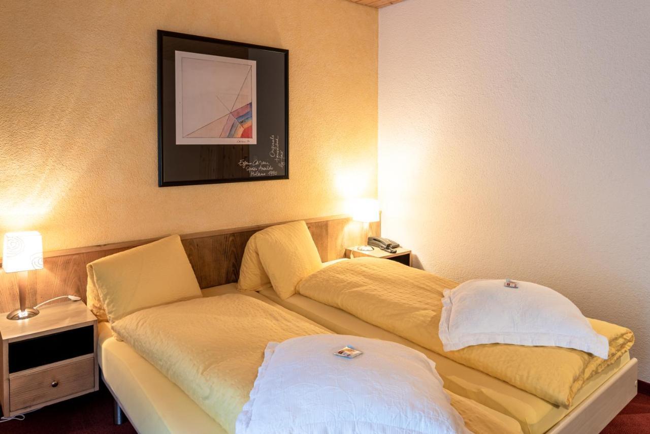 Typically Swiss Hotel Ermitage คันเดอร์ชเตค ภายนอก รูปภาพ